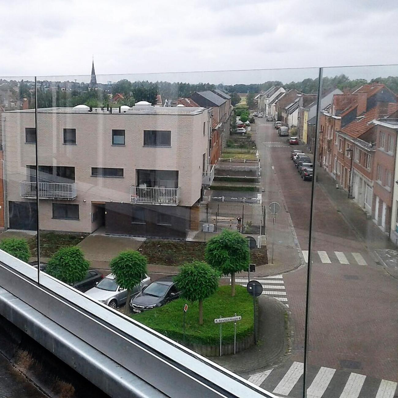 glazen terrasbalustrade